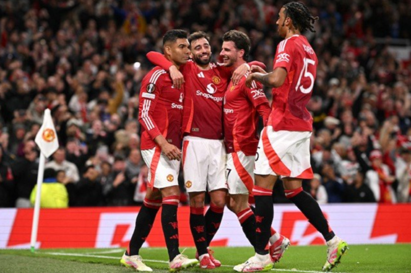 MU rộng cửa vào Top 4 sau cú sảy chân của Chelsea và Aston Villa